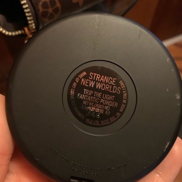 Mac powder new - Picture 2 of 3